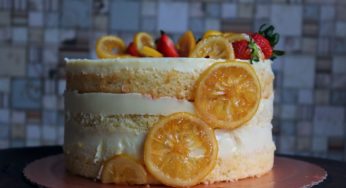 Bolo de Limão Siciliano e Frutas Vermelhas