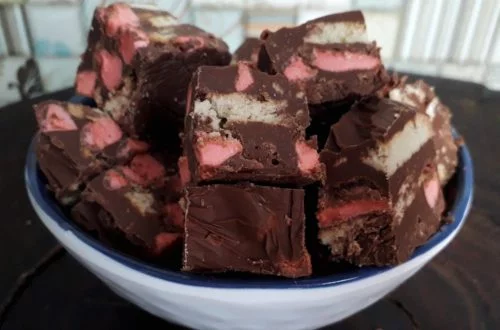 imagem bombom estrada de pedra