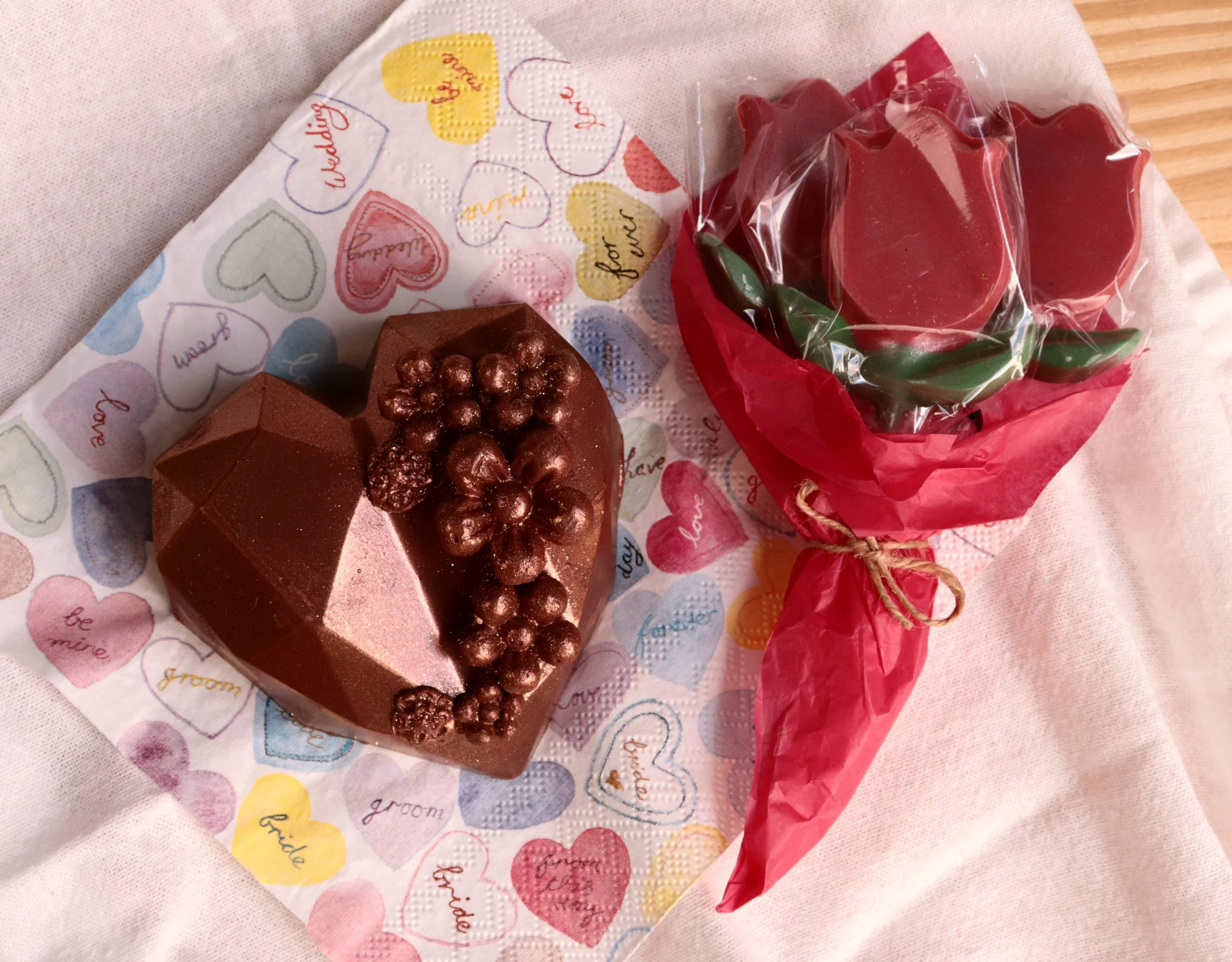 Kit Dia das mães: Coração Lapidado e Buquê de Chocolate - Priscila Piardi