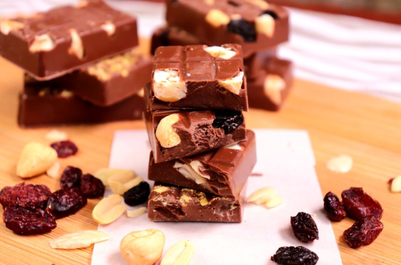 Mini Tablete de Chocolate com Castanha e Frutas Secas