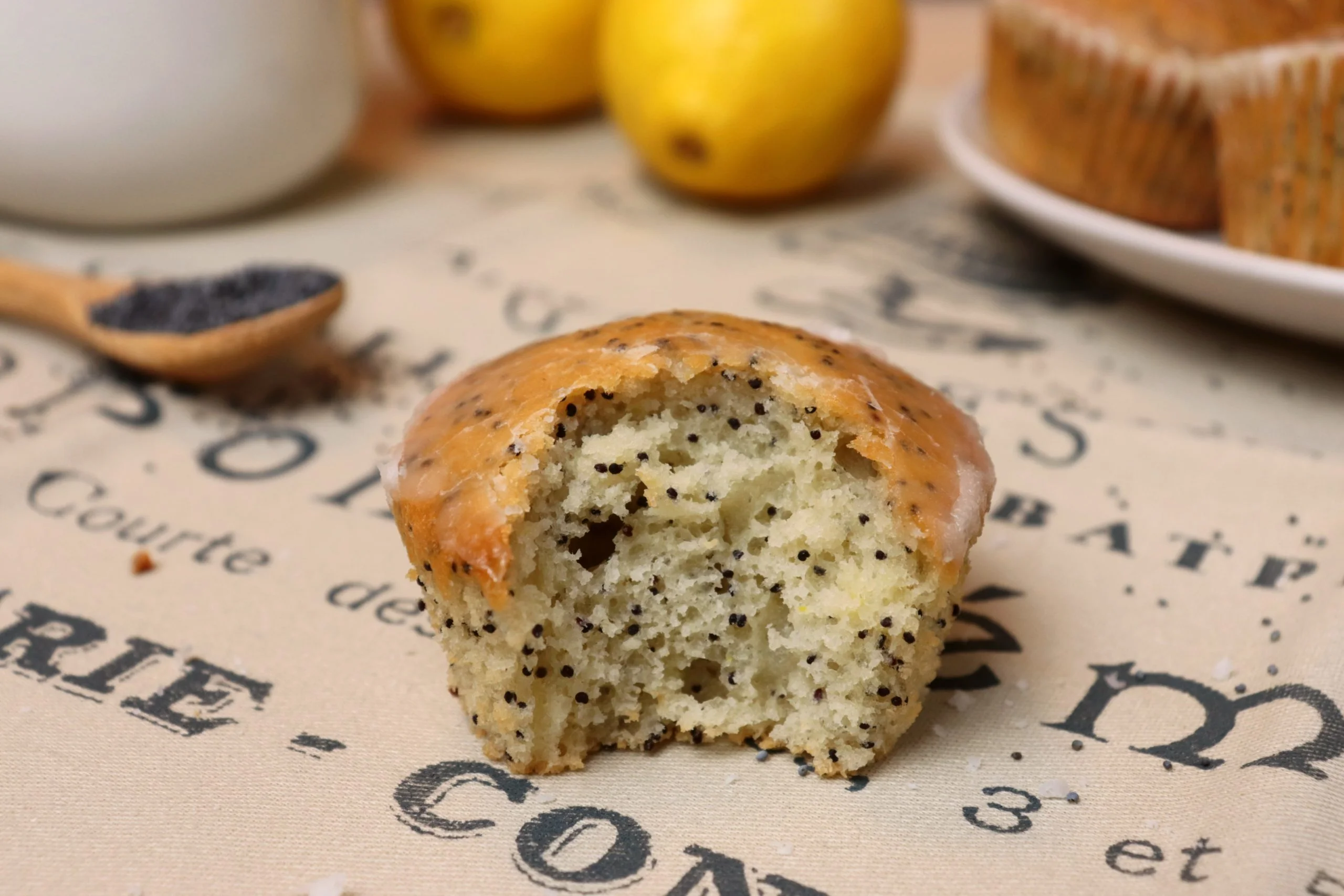 Muffins de Limão com Semente de Papoula