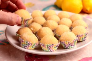 imagem prato com brigadeiro de limão siciliano